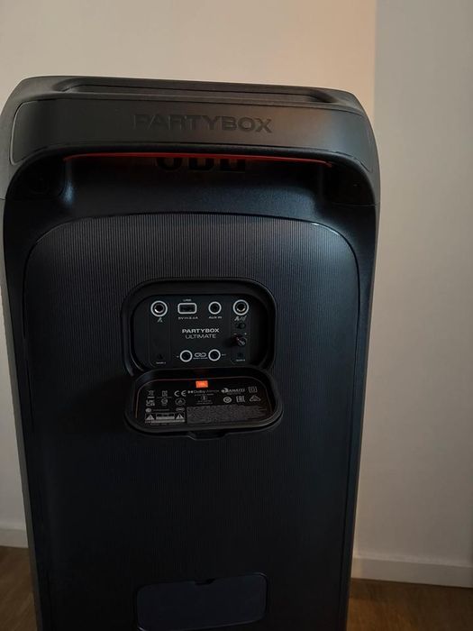 JBL partybox ultimate 1100w