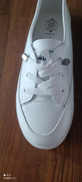 Жіночі кеди нові