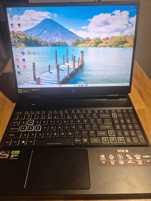 Laptop gamingowy Acer Nitro 16 AN16-41-R0FY RTX 4070 Ryzen 7 7735HS