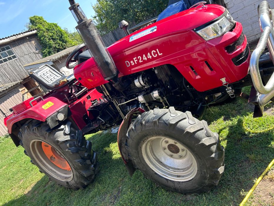 Трактор DsF244CL