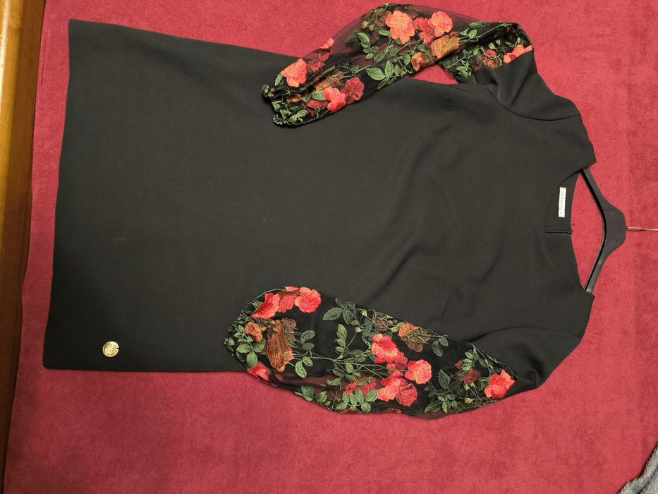 Śliczna elegancka sukienka La Blanche, ozdobne rękawy, XL