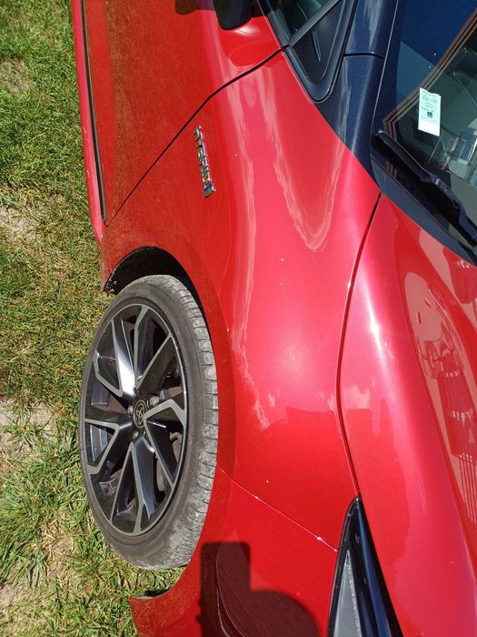 Toyota corolla e21 błotnik prawy przod 3u5 kombi