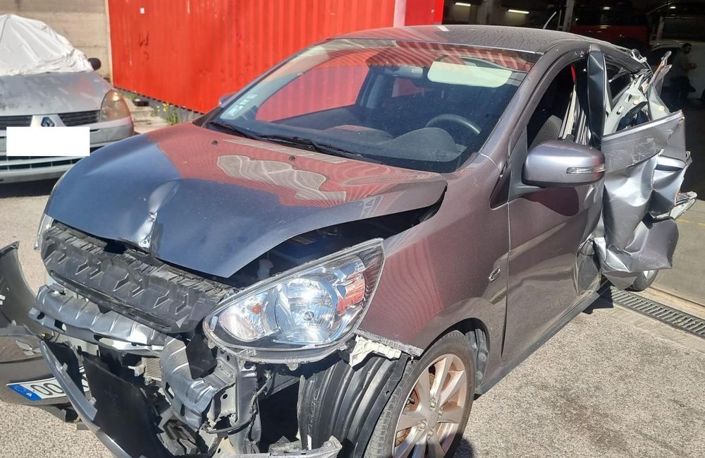Carro Para Peças Mitsubishi Mirage / Space Star Hatchback 2012 - 2026