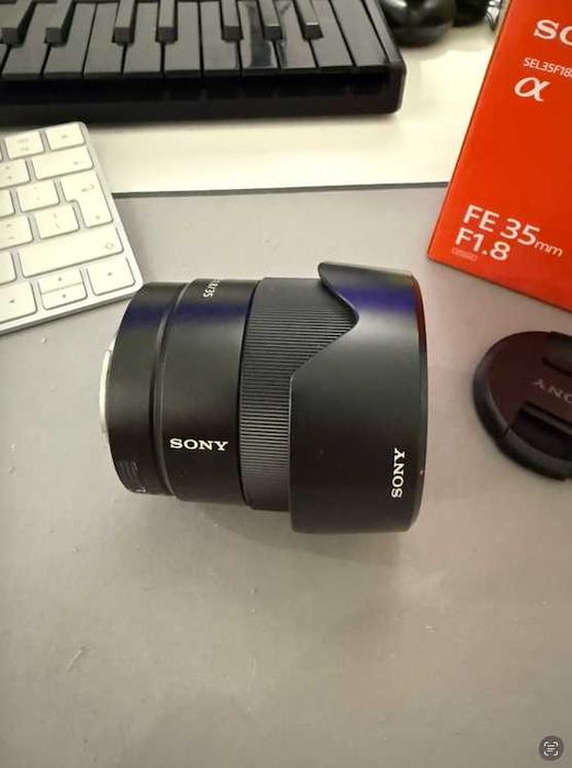 Objetiva Sony FE 35mm f/1.8 (SEL35F18F) c/ Caixa Original