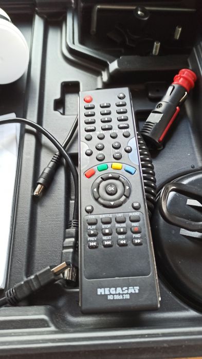 Antena satelitarna plus dekoder prawie .