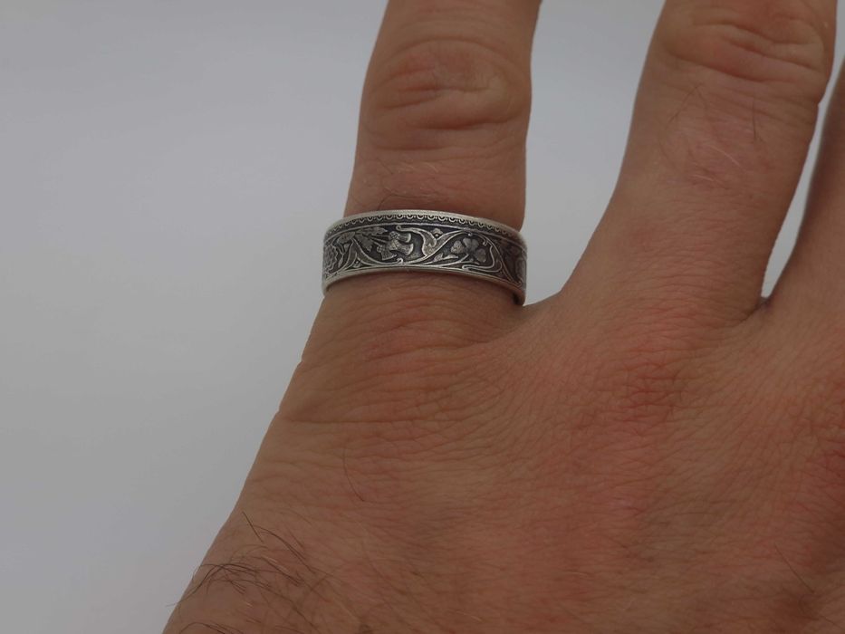 Obrączka z monety Half Rupee, coinring