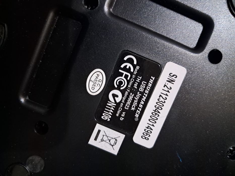 Джойстик Thrustmaster