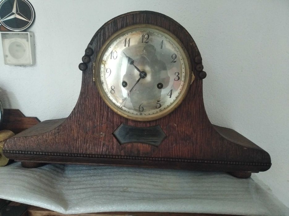 Zegar kominkowy z witrażem