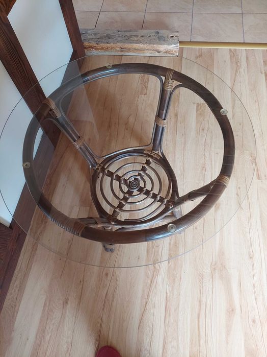 Komplet mebli ogrodowych z technoratanu.