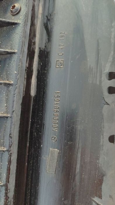 Воздушний фільтр mercedes vito 639 A0000901651 воздушный фильтр