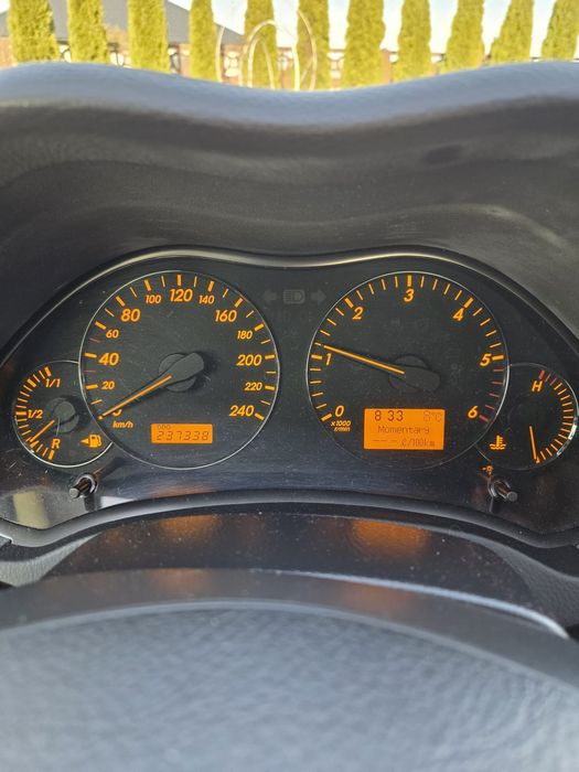 Toyota Avensis T25