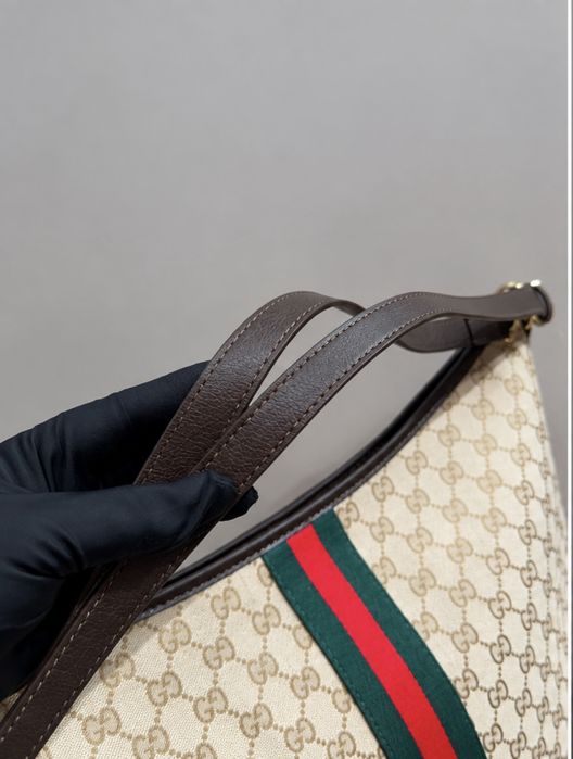 Женская сумка Gucci Essence Hobo