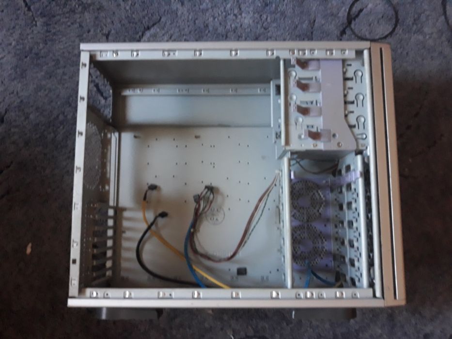 Компьютерний корпус Chieftec