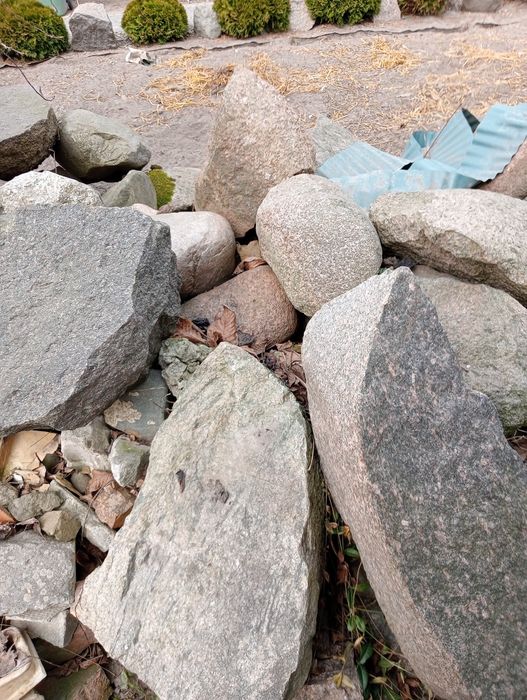 *Kamień budowlany 10t,opony 15 *