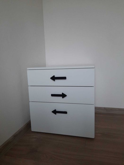 SMÅSTAD / PLATSA Komoda 3 szuflady biała