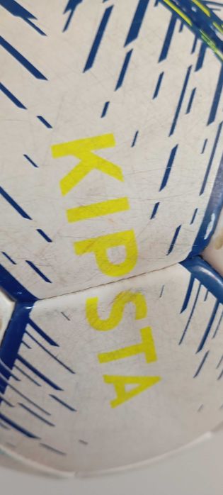 Bola futsal kipsta quality pro