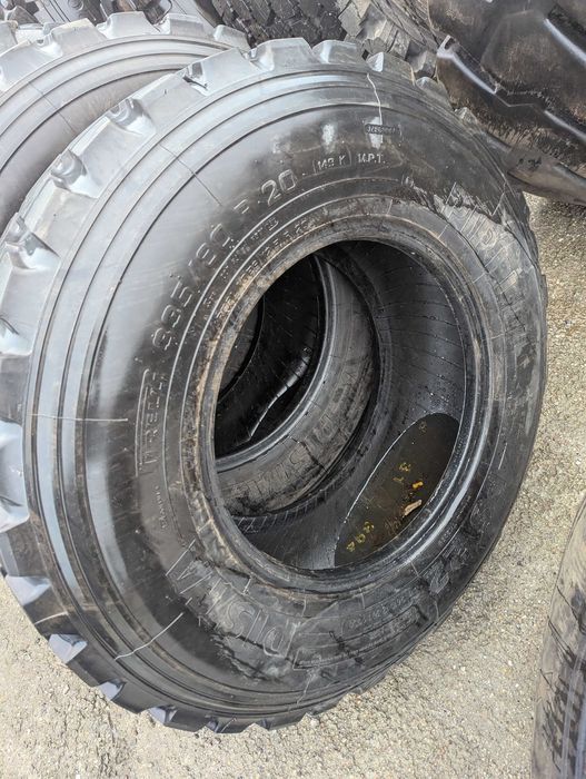 335/80R20 Pirelli Pista PS22 opona przemysłowa