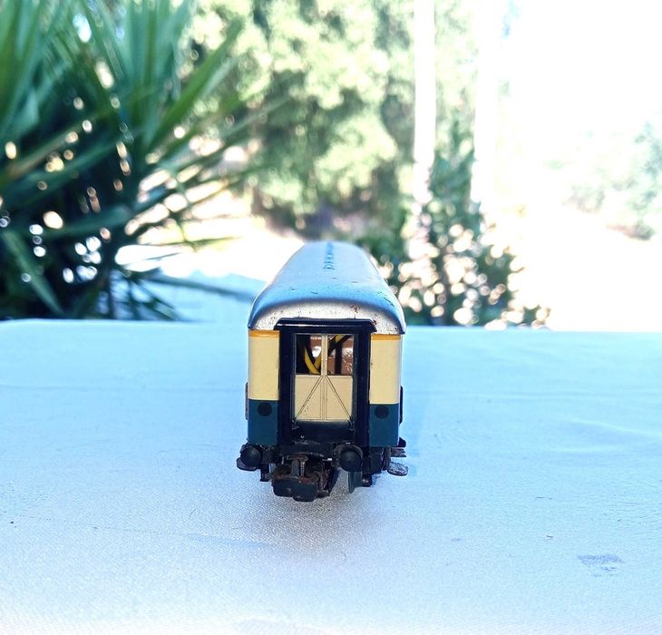 MARKLIN 4111, Carruagem de 1ª classe com ILUMINAÇÃO