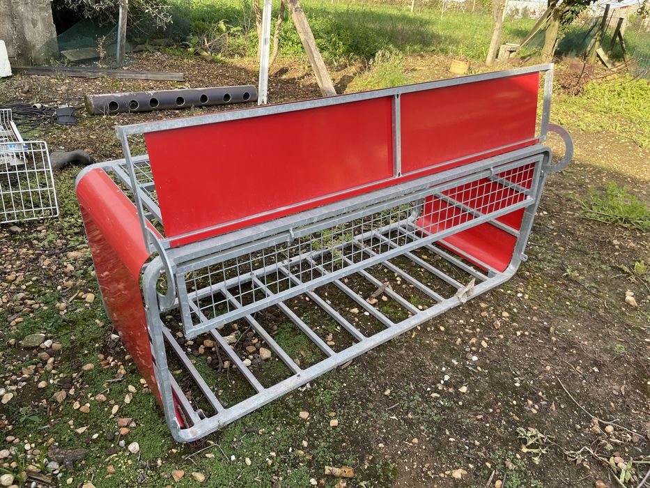 Caixa/cofre p/ arrumação garrafas gás