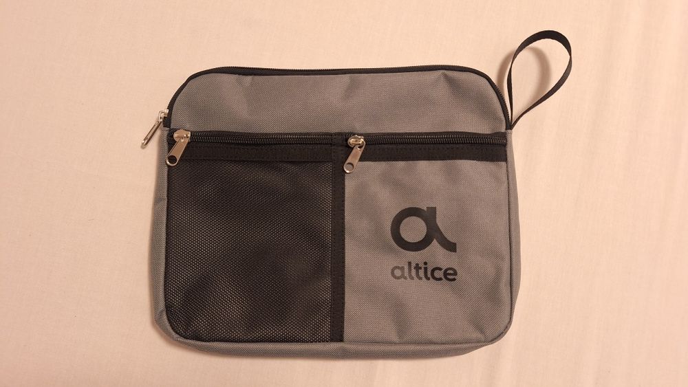 Nécessaire / bolsa de higiene cinzenta Altice NOVA