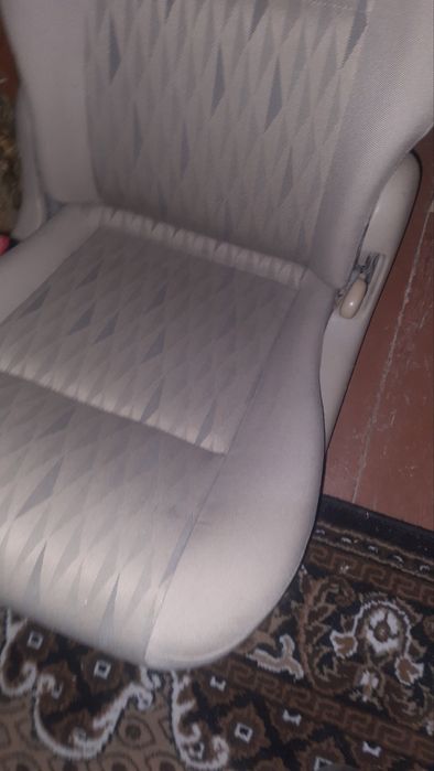 Сидіння,Крісло Шаран,Альхамбра,Гелексі.
 до Сидіння,Крісло Шаран,Альха