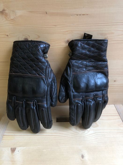 Luvas de mota em pele castanha