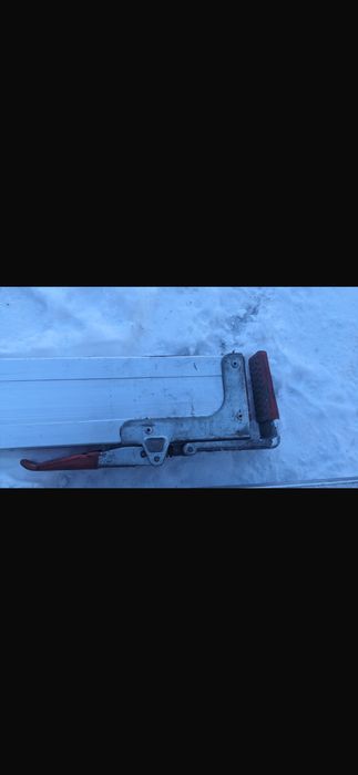 Розпірні планки фіксації вантажу