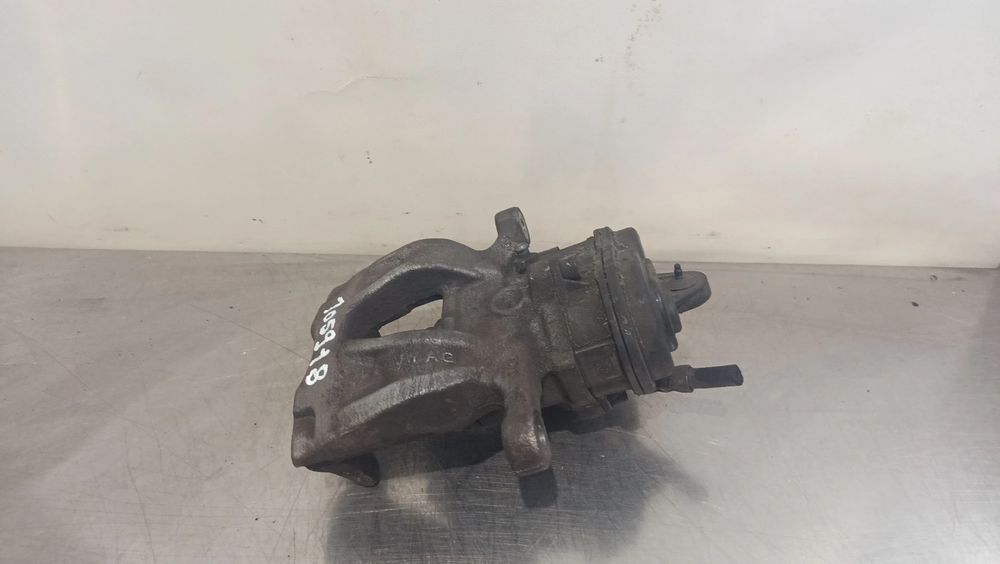 Pinça travão / maxila de travão trás direita AUDI A4 (8W2, 8WC, B9)