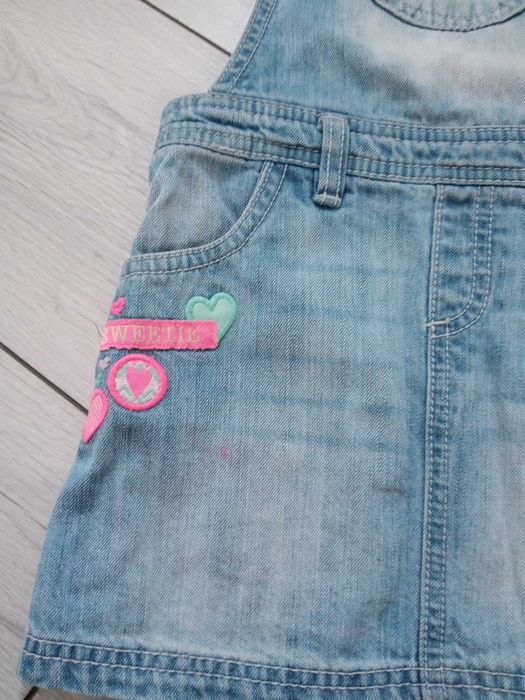 Jeansowa spódniczka na szelkach F&F 5-6 lat