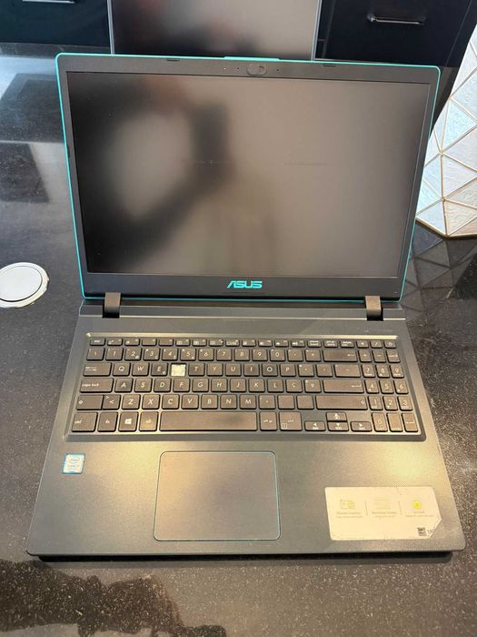 ASUS VivoBook 15 Laptop X560UD