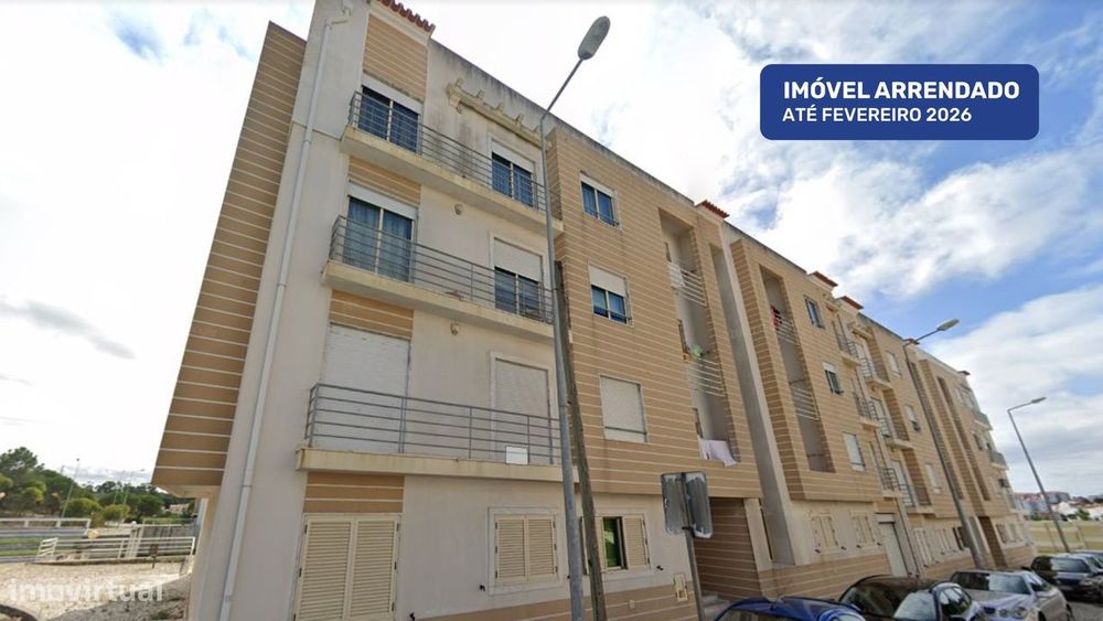 Espaçoso apartamento com Estacionamento e Aquecimento Central em Tavar — Tavarede, Coimbra