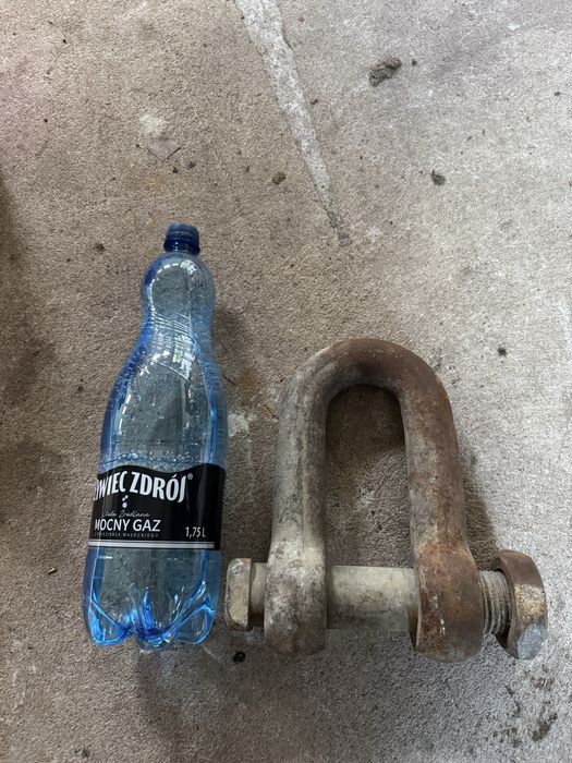 Duża potężna szekla prosta 17 ton holowanie lina