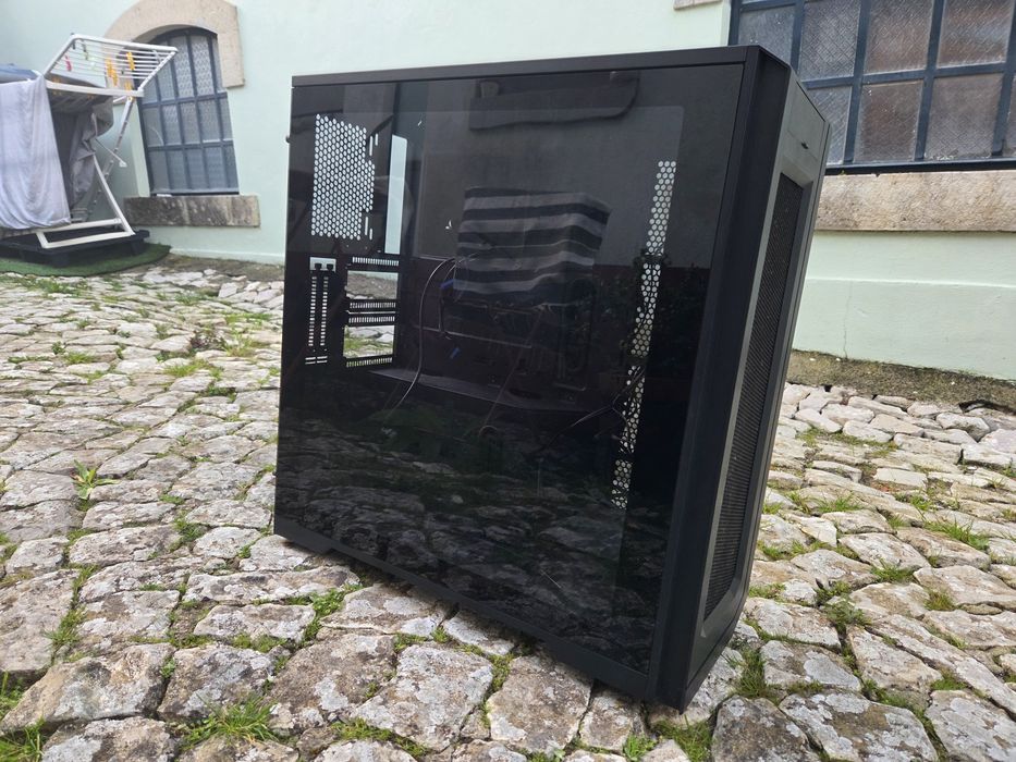Caixa EATX Phanteks Enthoo Pro 2 RGB
RGB com vidro temperado