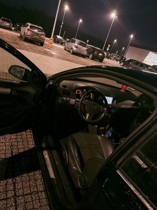 Opel astra h gtc 1.9 cdti