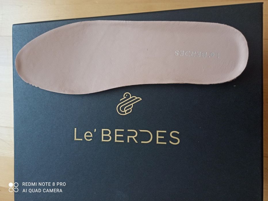 Шкіряні кросівки