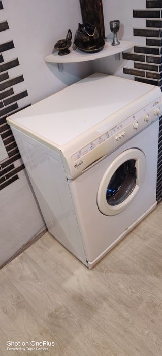 Стиральная машина Whirlpool AWG 334-800.