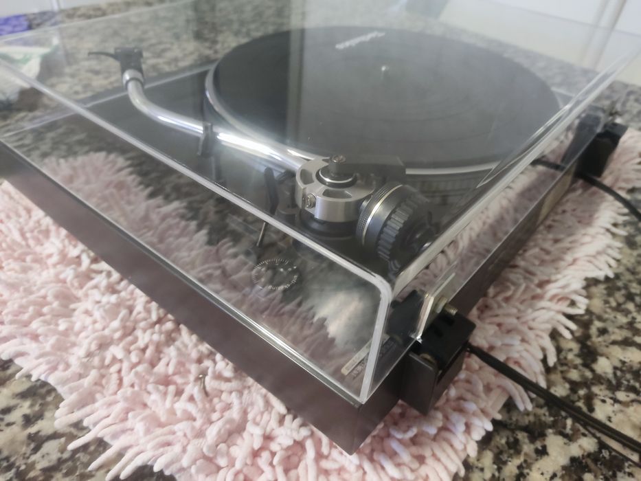 Technics SL D2 Turntable