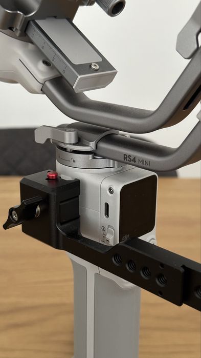 DJI RS 4 Mini [NOVO]
