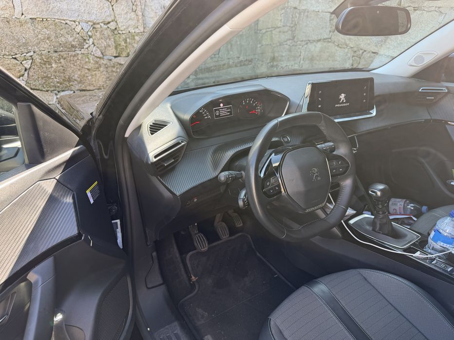 Peugeot 2008 1.5hdi 2022