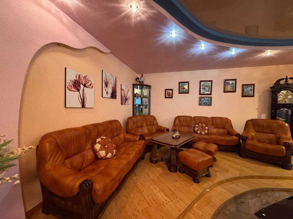 Продаж елітного будинку Півд.-Зах.район