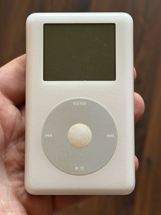 Apple iPod classic 3 generacji, 30GB, wszystko działa jak należy