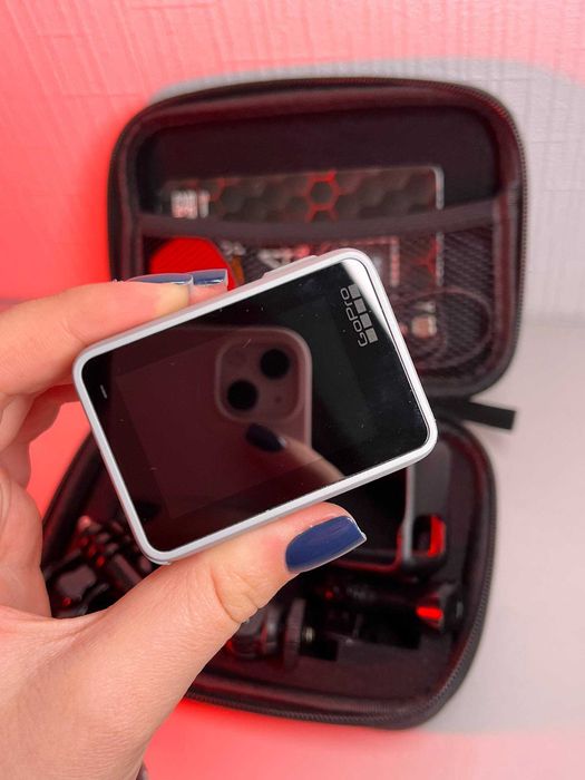 Екшн-камера GoPro Hero 7 white з флешкою