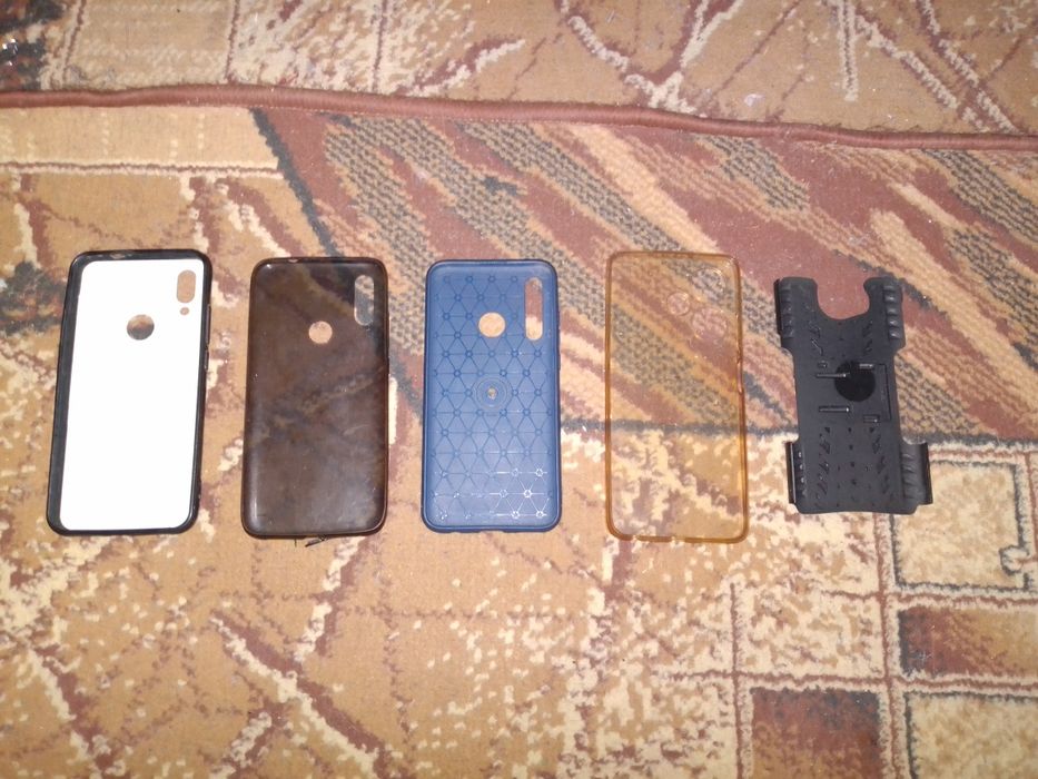 Продам чохол на телефон одна штука 50 грн