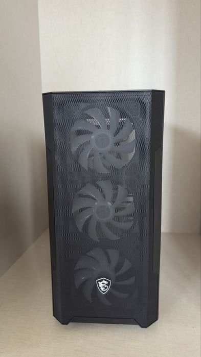 MAG Forge M100R Gaming Case
