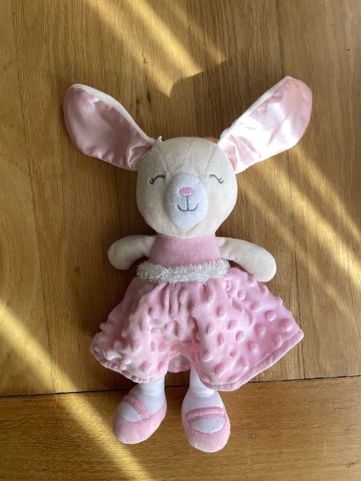 Coelhinha de peluche