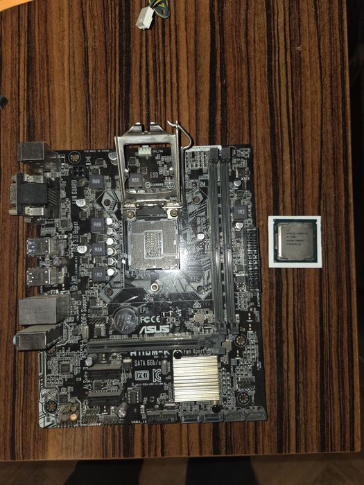 ASUS H110M-K x I5 7400 (с кулером)DDR4*