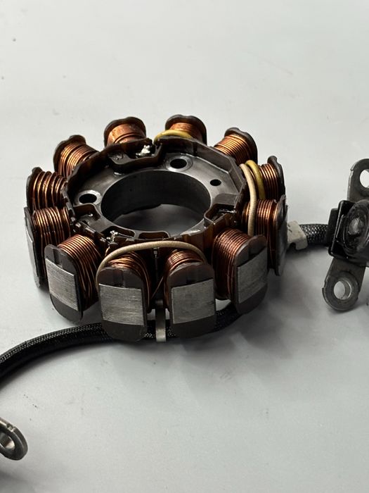 Stator Stojan Alternator Iskrownik HONDA CRF250 R 10-13