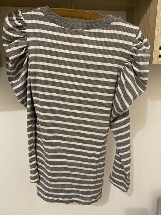 Sweter w paski z bufkami 38 M