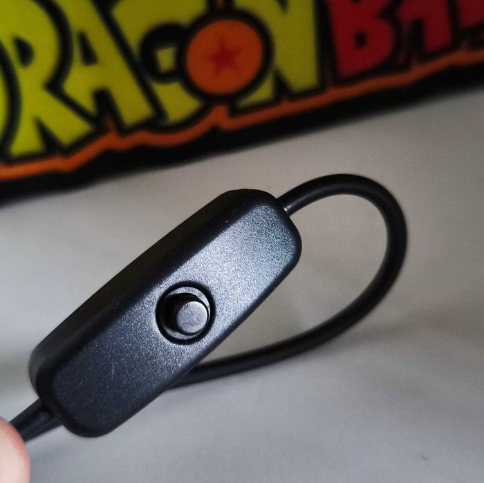 Luz de presença Dragon Ball Z com interruptor e ligação USB