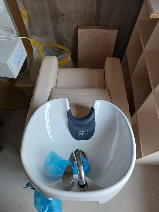 Меблі для салону краси